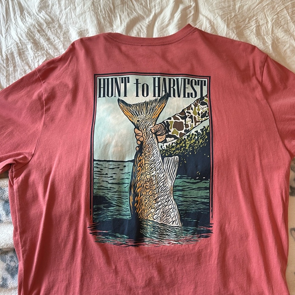 Hunt to Harvest T shirt Size Large men’s